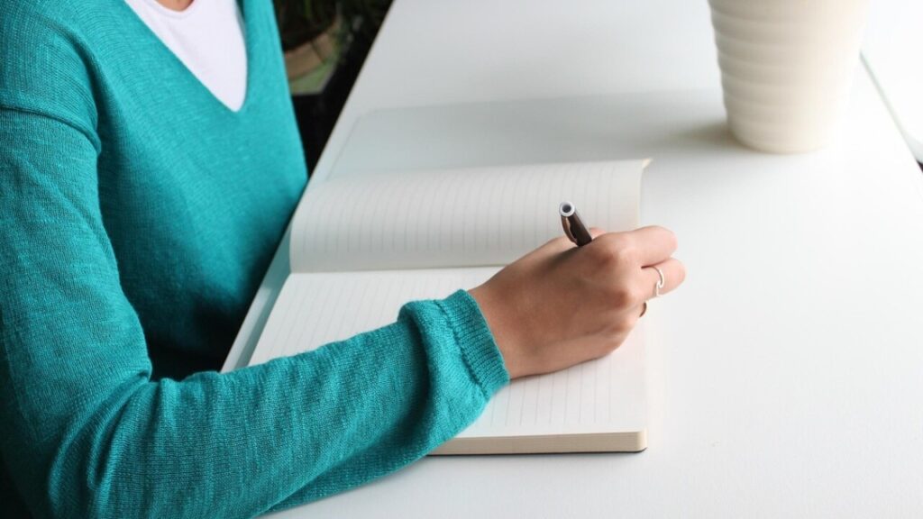 Scaricare contratto affitto subentro in PDF