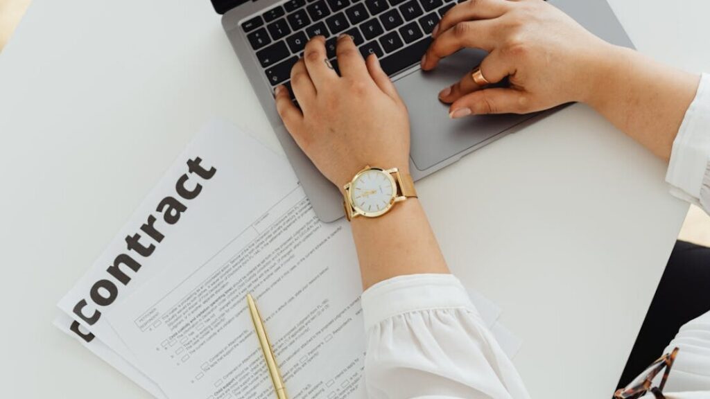 Contratto lavoro subordinato: scarica il modello in PDF