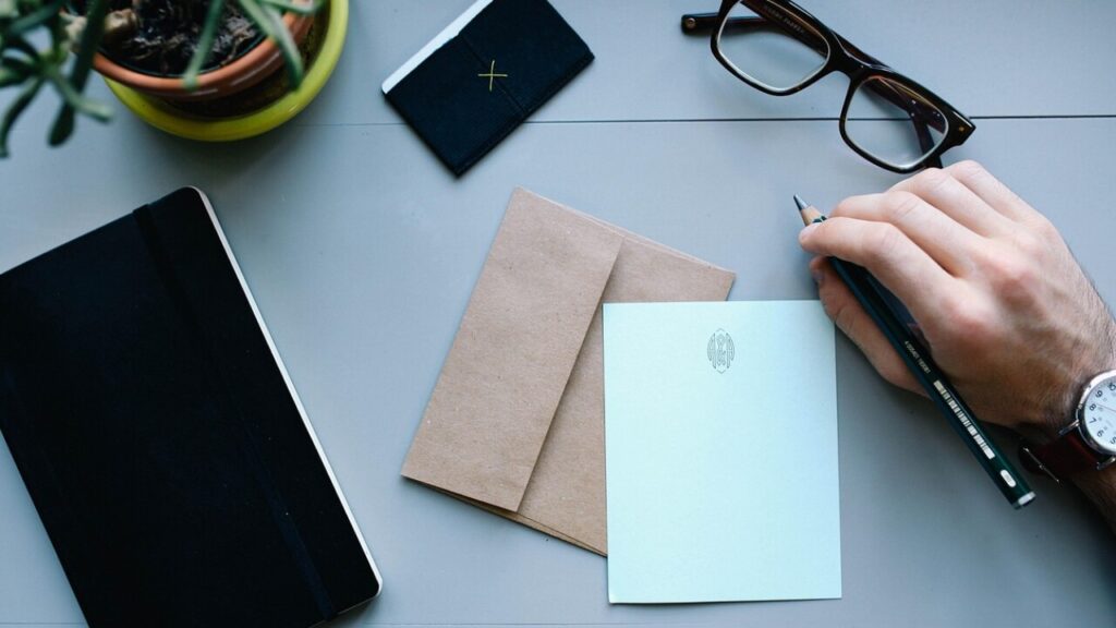 Contratto locazione uso abitativo intestato società - Scarica il modello in PDF